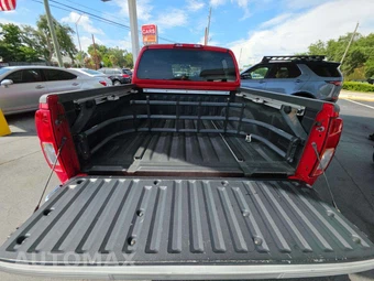 2007 Nissan Frontier SE Crew Cab Medium Bed – miniatura 14
