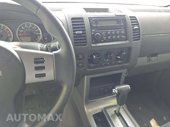 2007 Nissan Pathfinder S – miniatura 9