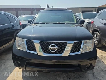 2007 Nissan Pathfinder SE – miniatura 2