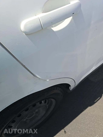 2007 Nissan Versa 1.8 S Hatchback – miniatura 31