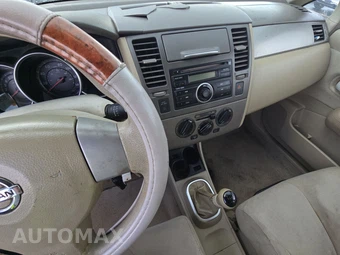 2007 Nissan Versa 1.8 S Hatchback - miniatura 11