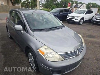 2007 Nissan Versa 1.8 S Hatchback – miniatura 4