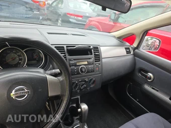 2007 Nissan Versa 1.8 S Hatchback - miniatura 11