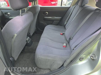 2007 Nissan Versa 1.8 S Hatchback - miniatura 13