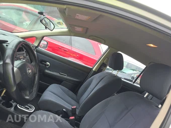 2007 Nissan Versa 1.8 S Hatchback - miniatura 17