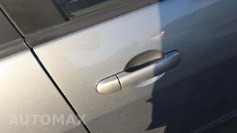 2007 Nissan Versa 1.8 S Hatchback - miniatura 23