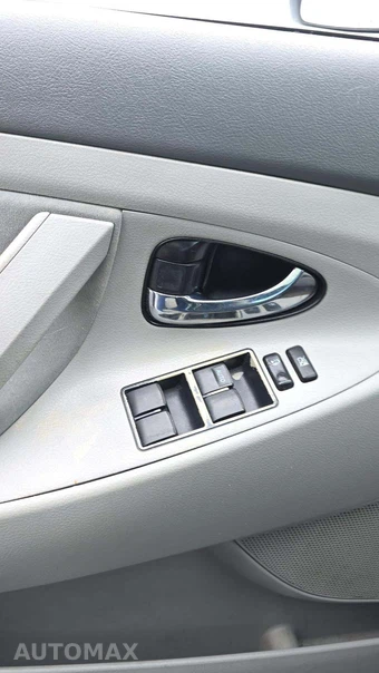 2007 Toyota Camry LE – miniatura 26