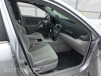 2007 Toyota Camry LE – miniatura 8