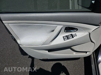 2007 Toyota Camry LE – miniatura 9