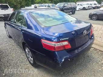 2007 Toyota Camry LE - miniatura 2