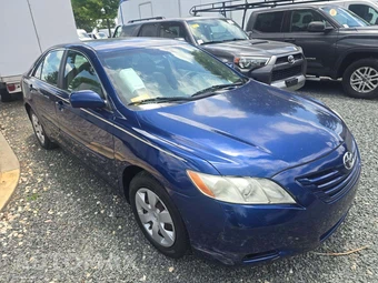 2007 Toyota Camry LE - miniatura 4