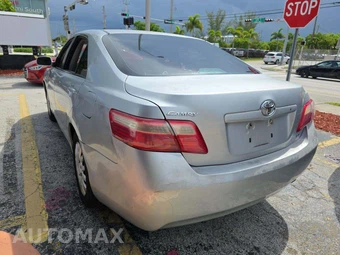 2007 Toyota Camry LE – miniatura 2