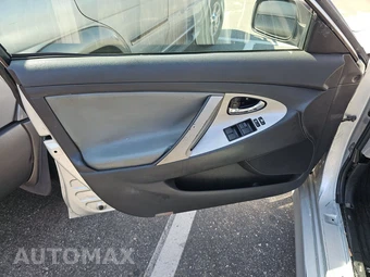 2007 Toyota Camry LE – miniatura 9