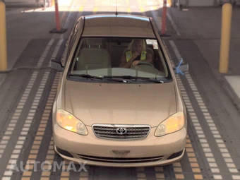 2007 Toyota Corolla CE – miniatura 2