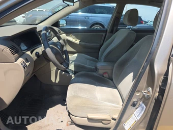 2007 Toyota Corolla CE – miniatura 7