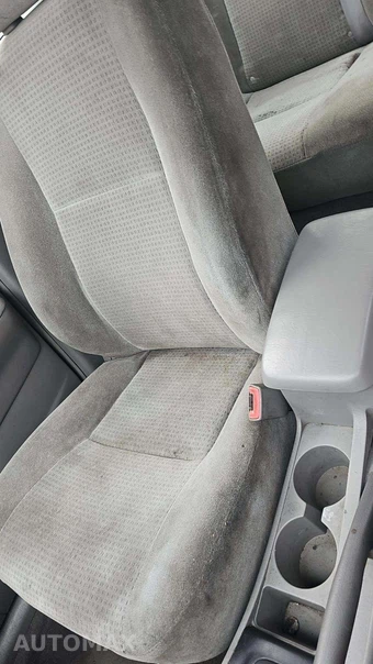 2007 Toyota Corolla CE – miniatura 31