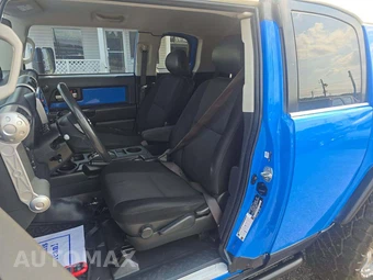 2007 Toyota FJ Cruiser w/Rear Doors - miniatura 3