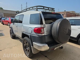 2007 Toyota FJ Cruiser w/Rear Doors - miniatura 6
