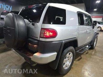 2007 Toyota FJ Cruiser w/Rear Doors - miniatura 3
