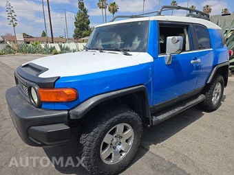 2007 Toyota FJ Cruiser w/Rear Doors