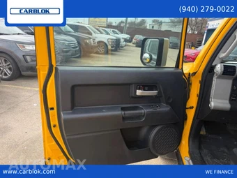 2007 Toyota FJ Cruiser w/Rear Doors - miniatura 9