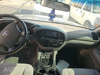2007 Toyota Sequoia SR5 - miniatura 11