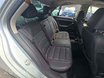 2007 Volkswagen Jetta Sedan Wolfsburg Edition – miniatura 13
