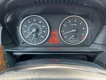 2008 BMW 5 Series Sedan 528xi - miniatura 15