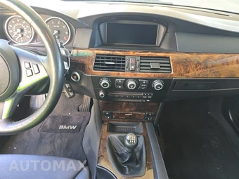 2008 BMW 5 Series Sedan 550i - miniatura 11