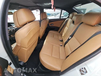 2008 BMW 5 Series Sedan 550i - miniatura 13