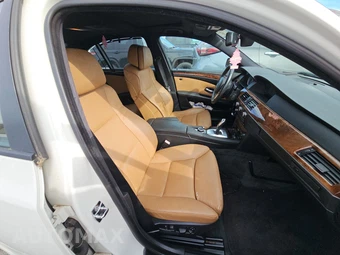 2008 BMW 5 Series Sedan 550i - miniatura 8