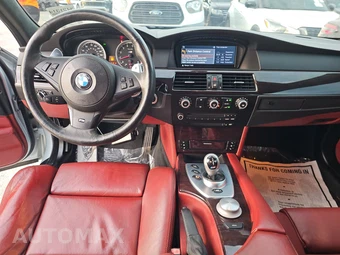 2008 BMW M5 Sedan - miniatura 11
