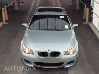 2008 BMW M5 Sedan - miniatura 2