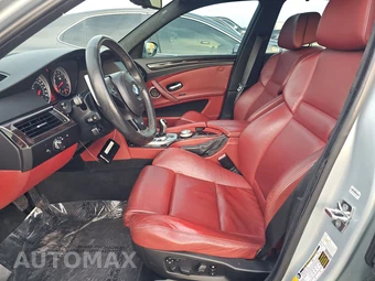 2008 BMW M5 Sedan - miniatura 7