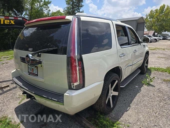 2008 Cadillac Escalade – miniatura 3