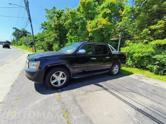 2008 Chevrolet Avalanche LTZ Crew Cab Short Bed 1LZ - miniatura 2