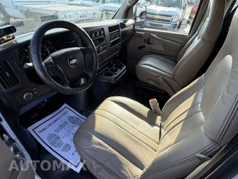 2008 Chevrolet Express 3500 Cargo Van 1WT 135.0" WB - miniatura 16