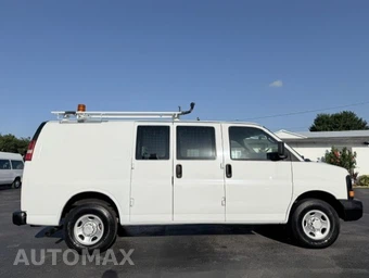 2008 Chevrolet Express 3500 Cargo Van 1WT 135.0" WB - miniatura 4