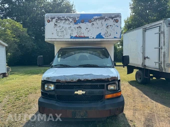 2008 Chevrolet Express 3500 Cutaway 1WT 12300 GVWR - miniatura 2