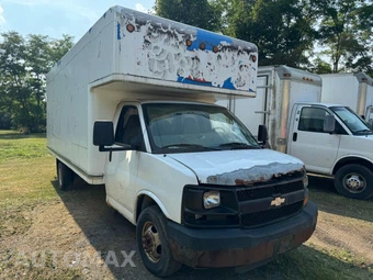 2008 Chevrolet Express 3500 Cutaway 1WT 12300 GVWR - miniatura 3