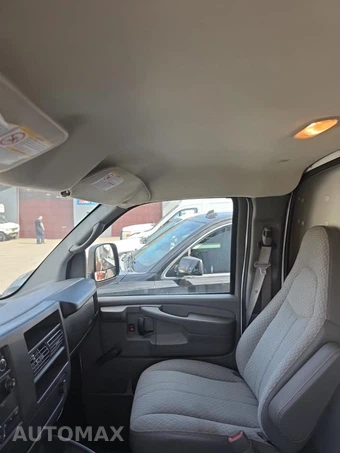 2008 Chevrolet Express 3500 Cutaway 1WT 8600 GVWR - miniatura 17