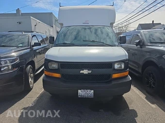 2008 Chevrolet Express 3500 Cutaway 1WT 8600 GVWR - miniatura 2