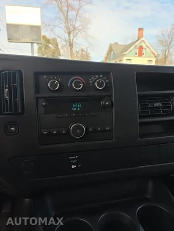 2008 Chevrolet Express 3500 Cutaway 1WT 8600 GVWR - miniatura 23