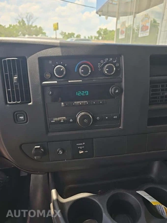 2008 Chevrolet Express 3500 Passenger Van 155.0" WB - miniatura 10