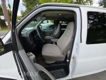 2008 Chevrolet Express 3500 Passenger Van 155.0" WB - miniatura 6