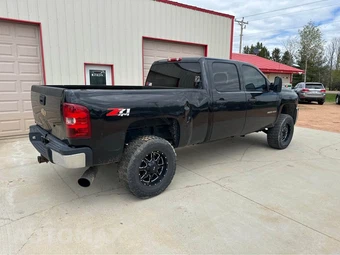 2008 Chevrolet Silverado 2500HD LT Crew Cab Medium Bed 1LT - miniatura 3