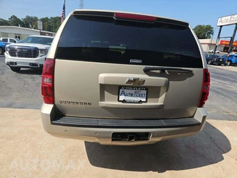 2008 Chevrolet Suburban 1500 LT 3LT - miniatura 3