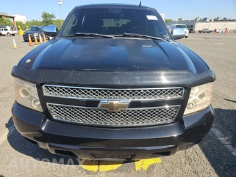 2008 Chevrolet Tahoe LTZ 1LZ - miniatura 2