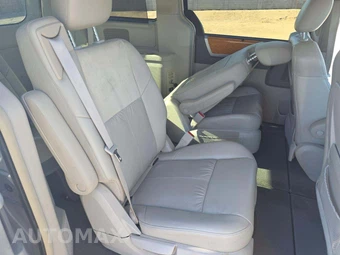 2008 Chrysler Town & Country Limited 121.2" WB - miniatura 17