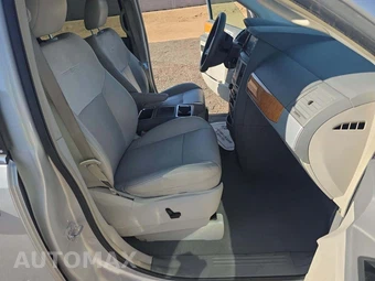 2008 Chrysler Town & Country Limited 121.2" WB - miniatura 19
